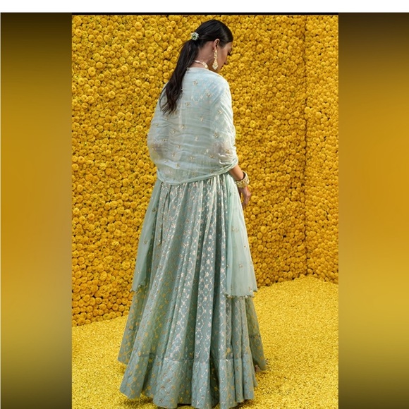 EXQUISITE MAHIMA MAHAJAN DESIGNER ANARKALI. - Picture 6 of 9